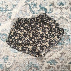Daisy Print Shorts